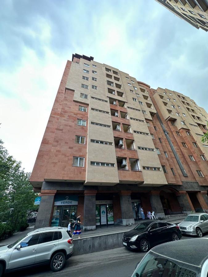 Prime On Aram Street,2 Bedrooms,2 Bathrooms,open Balcony Apartment *